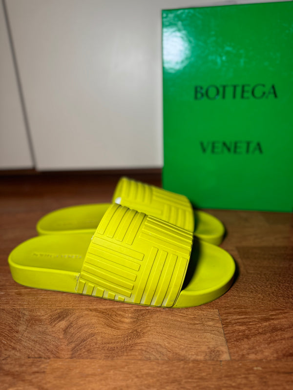 Slides Bottega Veneta
