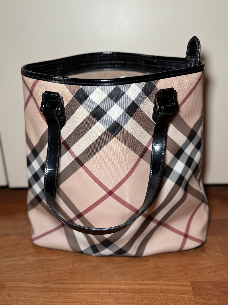 Shopping Burberry