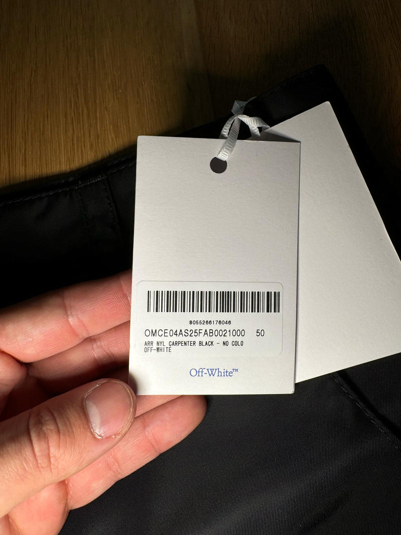 Carpenter Off-white