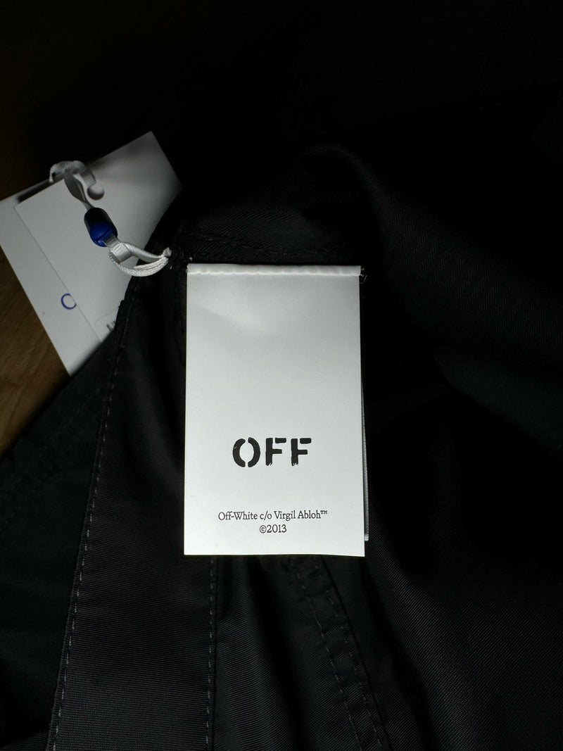 Carpenter Off-white